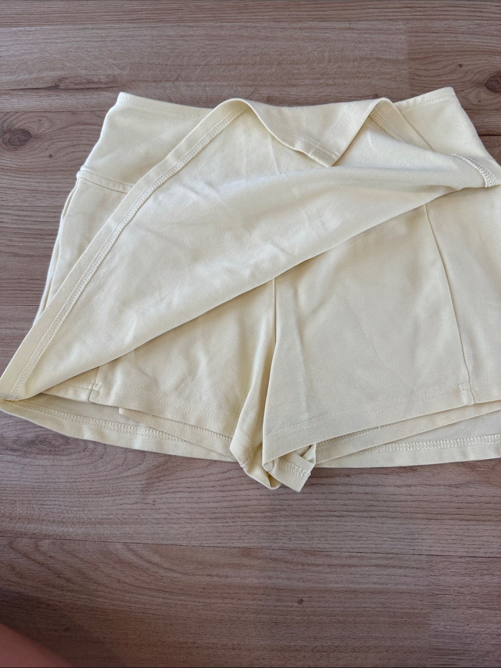 Light Yellow Tennis Skort - Picture 2 of 3